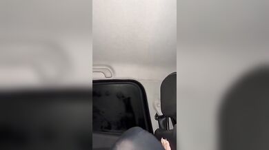 Scopata in macchina coppia italiana