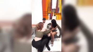 Margot e Lidia spompinano insieme OF