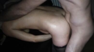 Guardo mia moglie godere con un suo amico