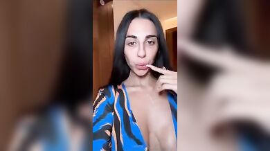 Stasera ho fatto rizzare il cazzo a tutti