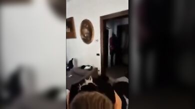 Badante italiana scopata da disabile superdotato