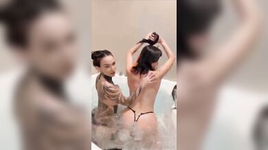 Lesbo in sauna ragazze italiane