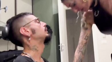 Ragazza italiana svergina disabile