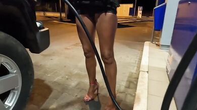 Moglie italiana esibizionista outdoor