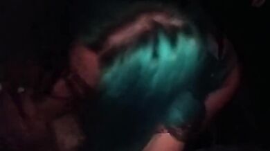 Moglie italiana me lo spompina bene in macchina