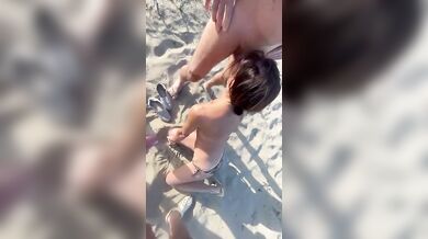 Pompini a guardoni moglie italiana in spiaggia in sardegna