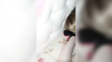 La sua bocca riempita di sperma