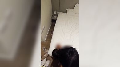 Pompino con ingoio calda latina