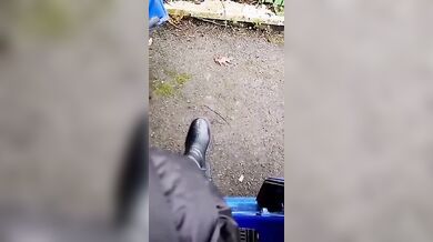 Sali in macchina che ti faccio un pompino