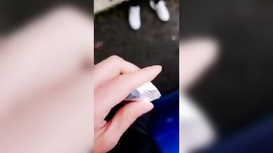 Sali in macchina che ti faccio un pompino