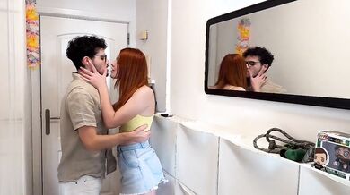 Faccio le corna al mio fidanzata facendo un pompino al suo migliore amico