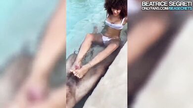 Sesso in piscina morettina fica