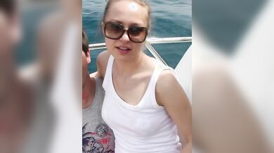 SPERMA PARTY SU DI ME