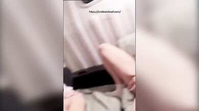 Le tre calippare scopano maestro di sci