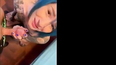 Ragazza social scopata dal suo massaggiatore