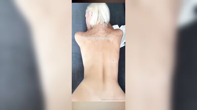 Succhia il cazzo e scopa col porta pizze