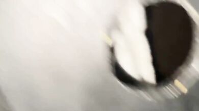 Porto la mia donna al club scambisti Glory hole con sconosciuti