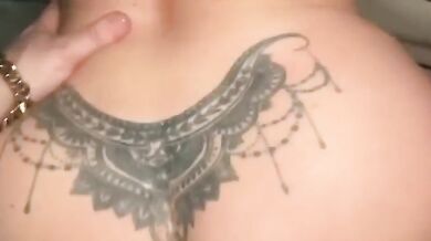 Pizza a domicilio con scopata tettona e sborra in faccia