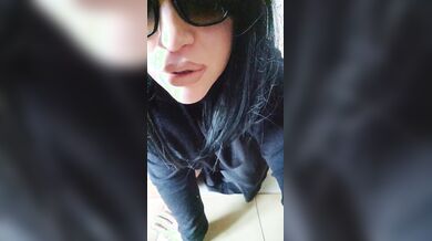 Vorrei tanto saltare sopra un cazzo cosi