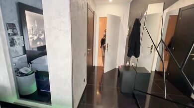 MILF sposata italiana chiama giovane massaggiatore per sbatterla