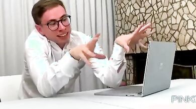 Il Nerd e la tatuata zoccola