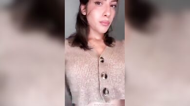 Spogliarello e doccia hot