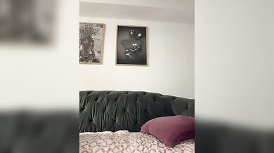 Un po' di fica e il mio culone per te