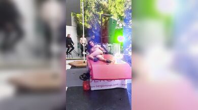 Show al Bergamosex italiana fica nuda