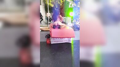 Show al Bergamosex italiana fica nuda