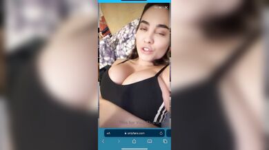 Raccolta video bionda social tettona