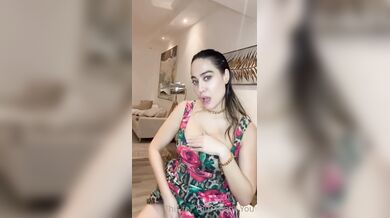 Raccolta video bionda social tettona