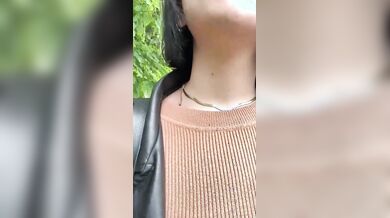 Son tutta fradicia mi son bagnata tutto il vestito merda