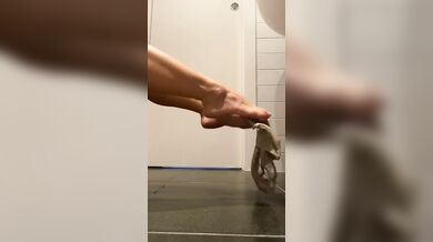 Calda e vogliosa in bagno tettona italiana