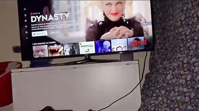 Basta netflix S4r4 D1amante vuole il cazzo adesso