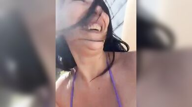 Dammelo un po' in bocca - C'è qualcuno?Mi eccita tantissimo lo sai