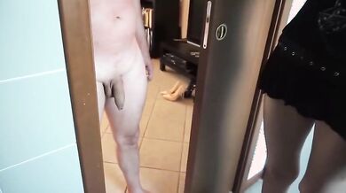 LaDiva umilia slave martorizzando il suo cazzo