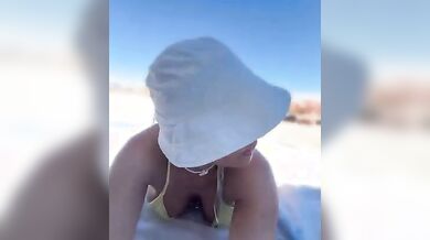 Ho le tette piene di sabbia