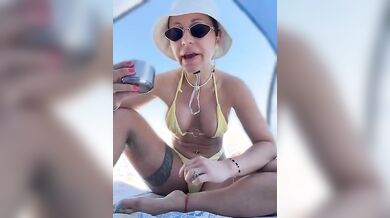 Ho le tette piene di sabbia