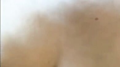 Sesso con bellissima tettona sborrata sulle pere