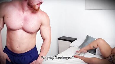 Palestrato italiano scopa Milf latina con culo enorme
