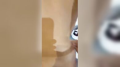 Cliente fica scopata in hotel da manutentore del bagno