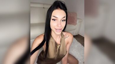 Bella fichetta strip e ditalino