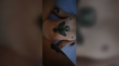 Fidanzata con culo perfetto sbattuta a novanta